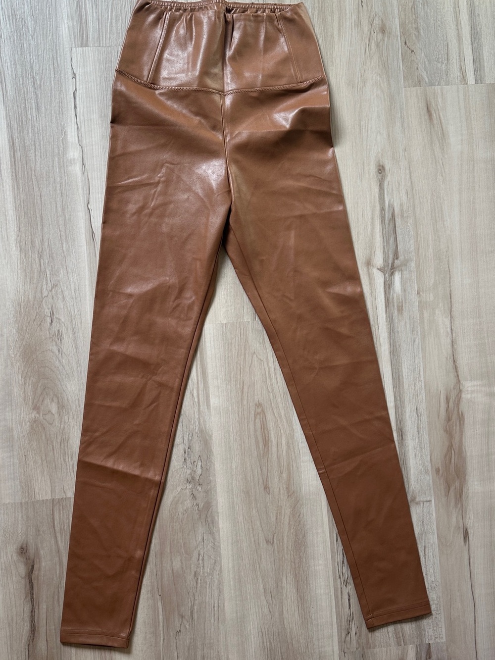 Wilfred Free Aritzia Brown Faux Leather Leggings Size M